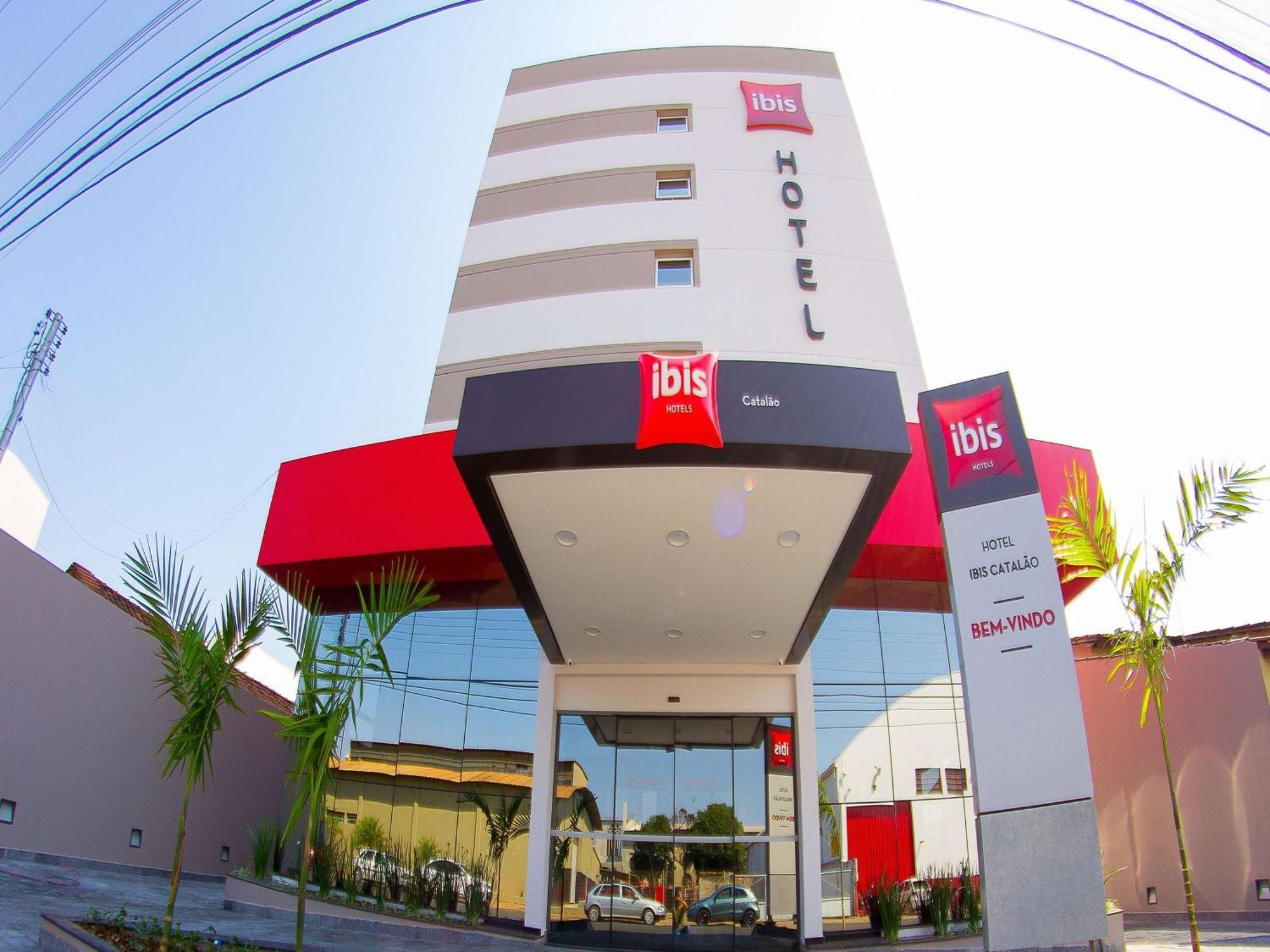 Hotel Ibis Catalão Exterior foto